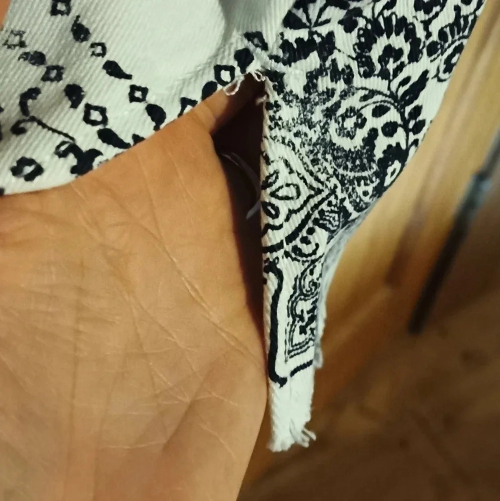 Kensie Jeans split raw hem high rise vintage luxe bandana white jean 2 - Picture 11 of 12
